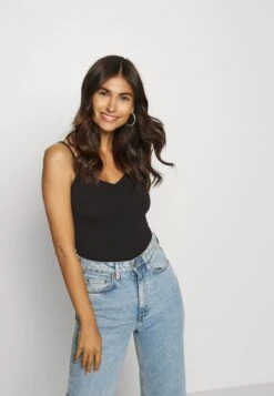 Anna Field 2 PACK - Top - White/black 11 Anna Field 2 PACK - Top - White/black -Anna Field 008314c9468e4b1c8da1abab9beafacc