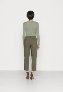 Anna Field Chino - Dark Green -Anna Field daa84fa39e0540dcb4fee639ebed2b7c